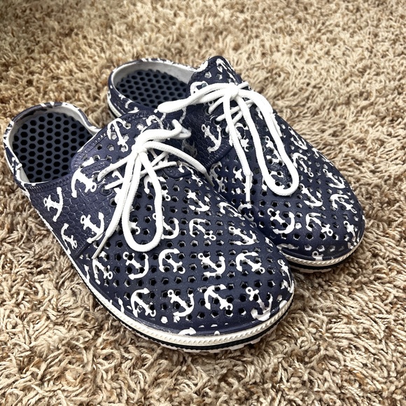 Cromer Resortwear Water Shoes Airwalk Nautical Anchors Womens Size 9 - Picture 2 of 5